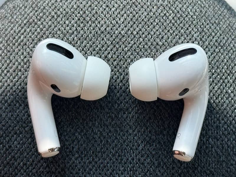 Apple AirPods Pro 1 (Original) 6