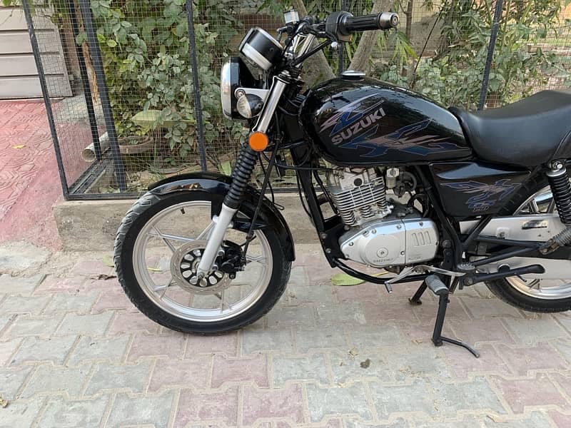 Suzuki  GS 150 Special Edition 4