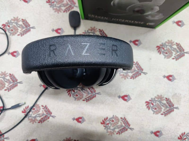 Razer Kraken V3 Hypersense 1