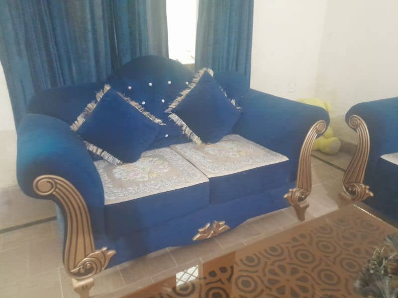 Royal blue colour sofa set for sell bigger size seats 1