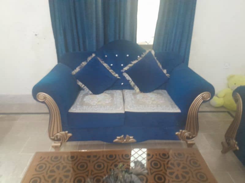 Royal blue colour sofa set for sell bigger size seats 2