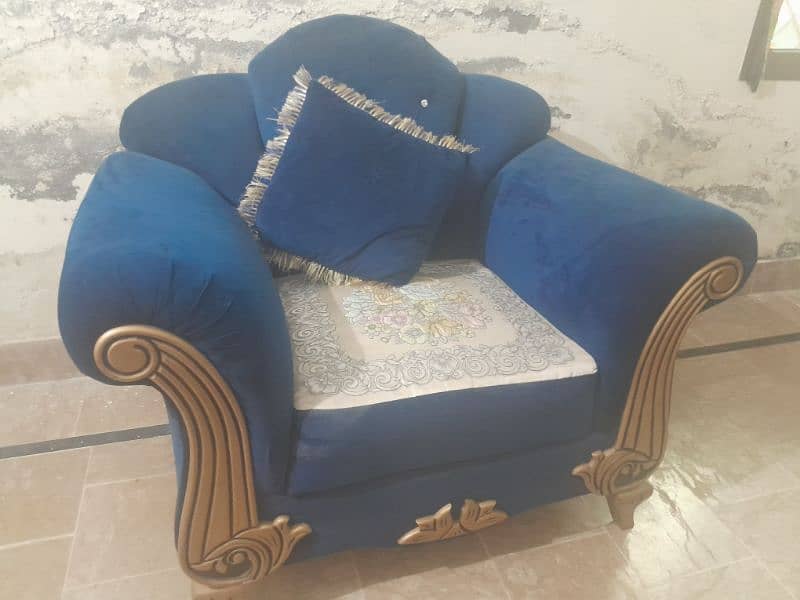 Royal blue colour sofa set for sell bigger size seats 3