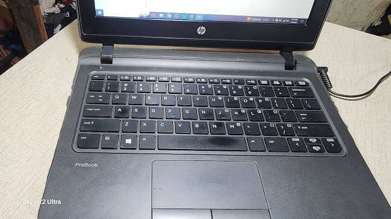 HP prO book i3 RAM 8GB/128 8