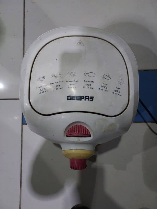 Geepas Airfryer good condition 1