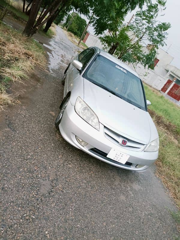 Honda Civic Oriel 2004 4