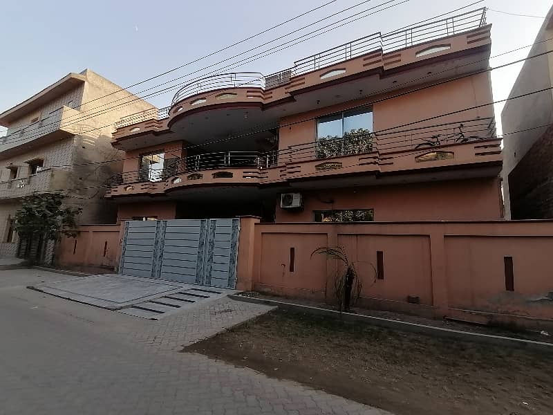 10 Marla House In Marghzar Officers Colony Of Marghzar Officers Colony Is Available For sale 1