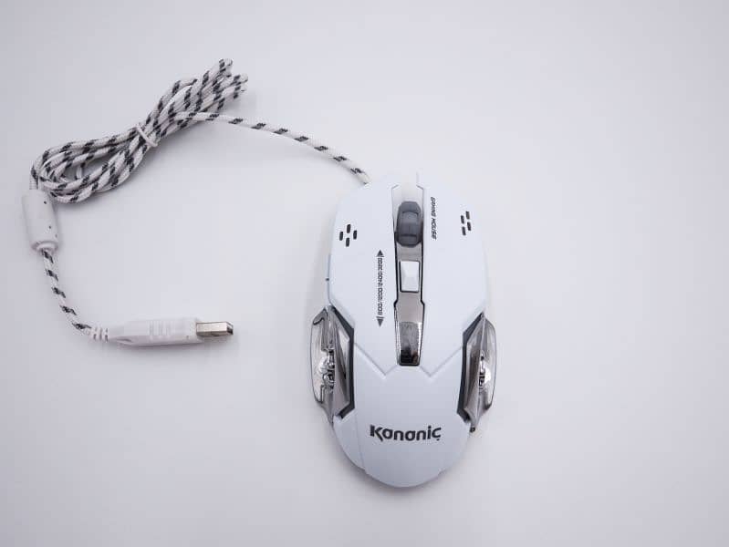 Kananic Black&White Edition Mouse Gaming Mouse, adjustable DPI speed 0