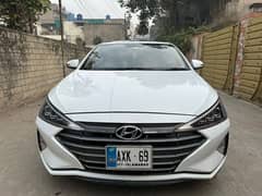 Hyundai Elantra 2022