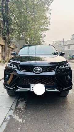 Toyota Fortuner Legender 2022 Total Genuine fully loaded