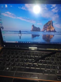 urgent sell Dell laptop with touch screen