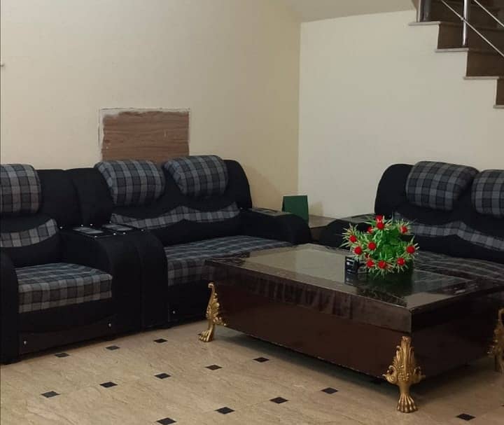 Single Storey 1 Kanal House Available In Marghzar Officers Colony For Sale 3