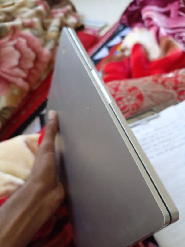 SamSung Chrome book 4 4