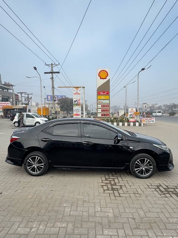 Toyota Altis Grande 2021 4