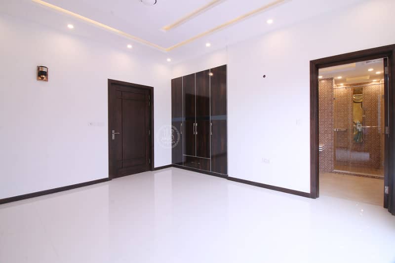 01 Kanal Ful Basement 12KV Solar Installed Beautiful Luxury Modern Desjgn House For Rent In DHA Phase 5 Good Location 12