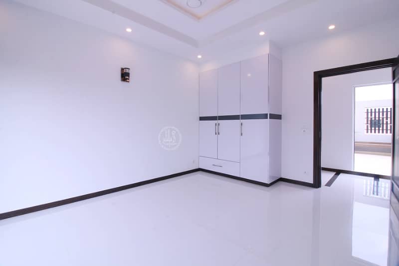 01 Kanal Ful Basement 12KV Solar Installed Beautiful Luxury Modern Desjgn House For Rent In DHA Phase 5 Good Location 21