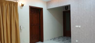 1KANAL UPPER PORTION FOR RENT IN OVERSEAS B SECTOR B BAHRIA TOWN LAHORE