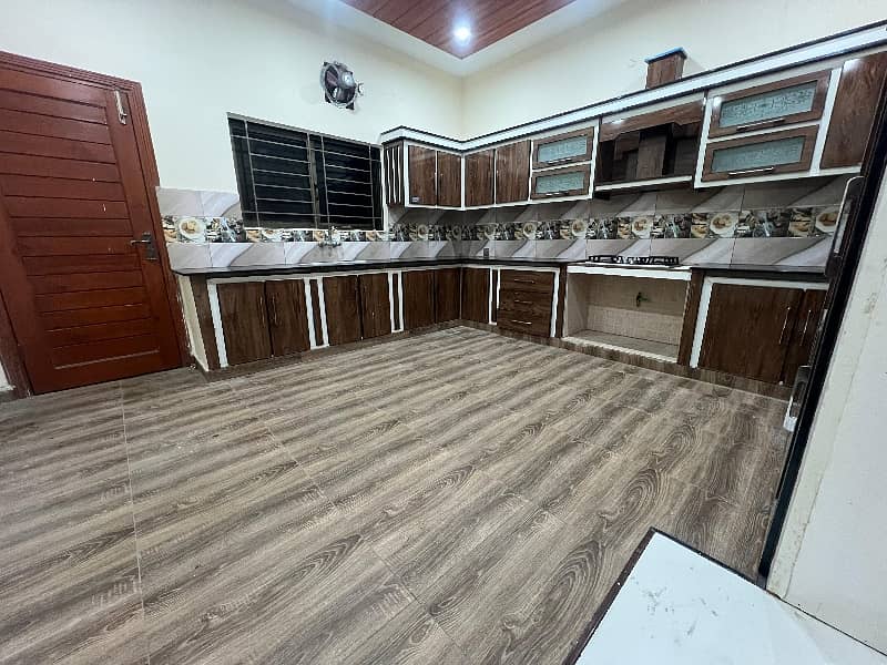 1kanal Upper portion available for Rent G-14/3 Contact:-0347-7163075 8