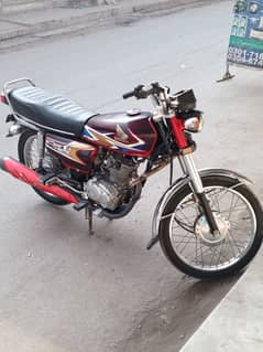 Honda 125 Red