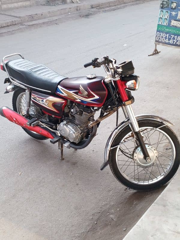 Honda 125 Red 0