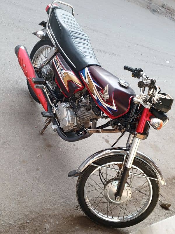 Honda 125 Red 1