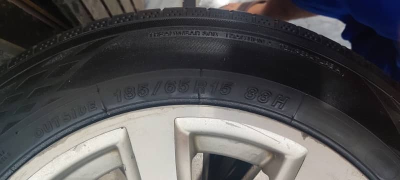 honda city brand new tyre 185 65 R15 + rims only 5000 km use 1