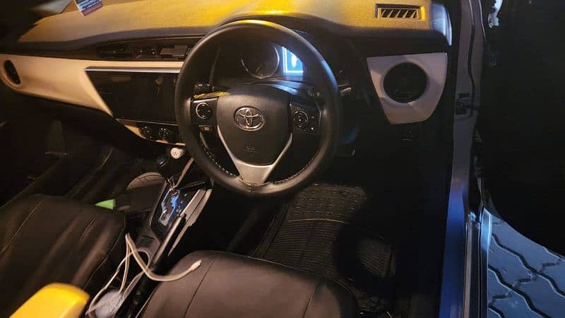 Toyota Corolla Altis 2018 13