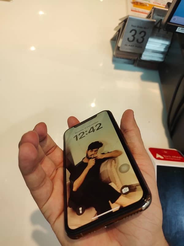 iphone Xs 256 golden dual PTA approved 2