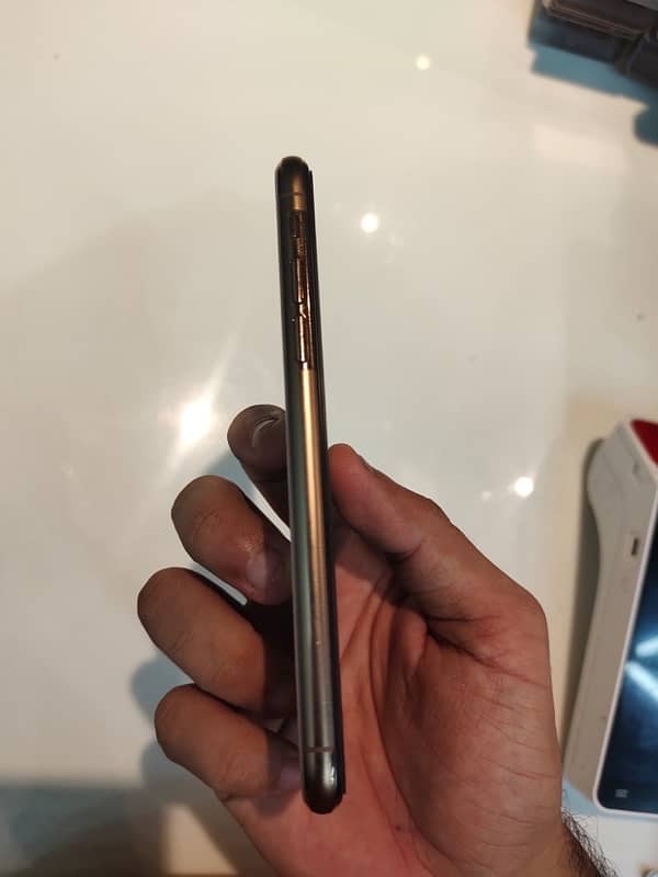 iphone Xs 256 golden dual PTA approved 3