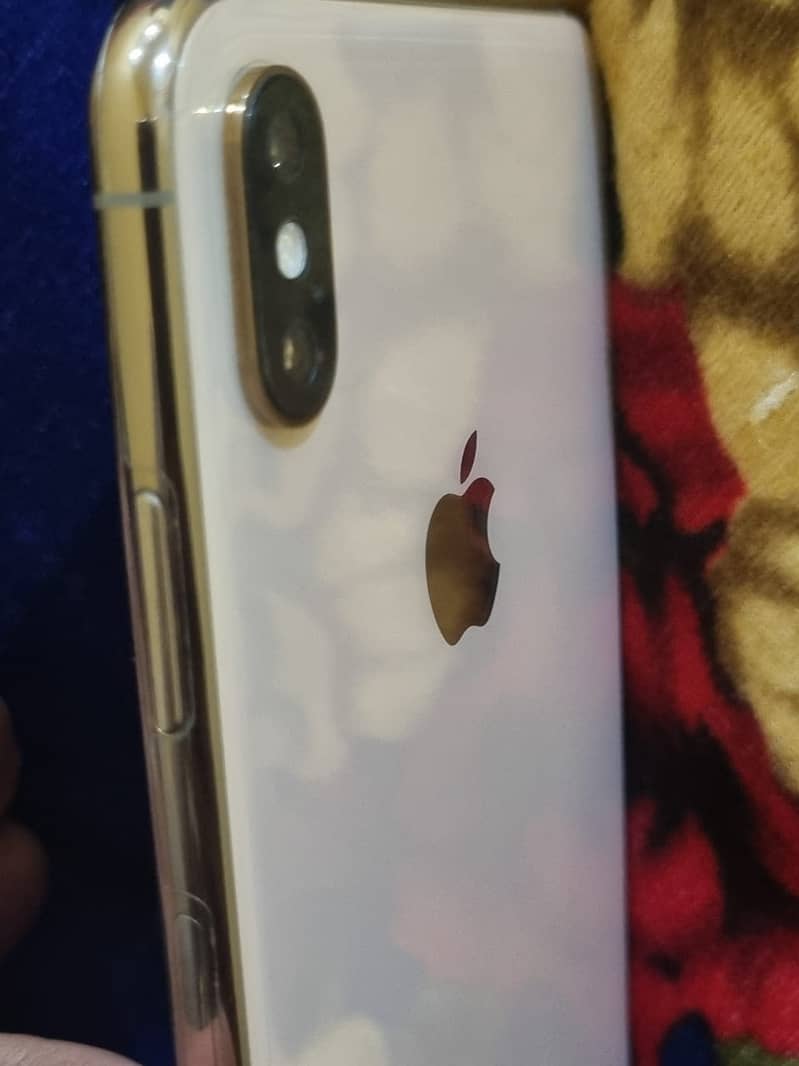 Apple iPhone XS Max iPhone Xs max with original charger Contact on my 0