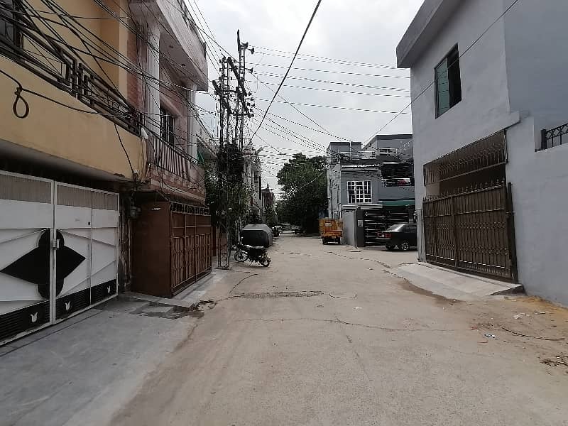 House Of 10 Marla In Awan Town For sale 5