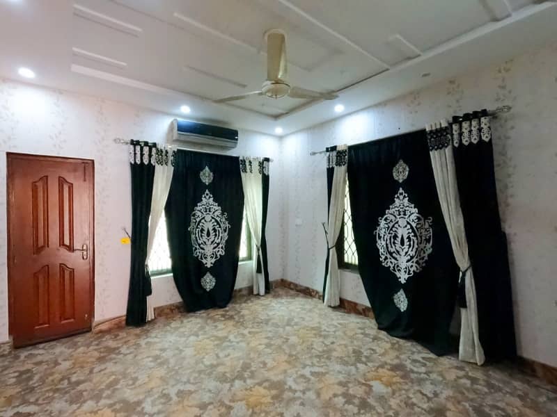 House Of 10 Marla In Awan Town For sale 23