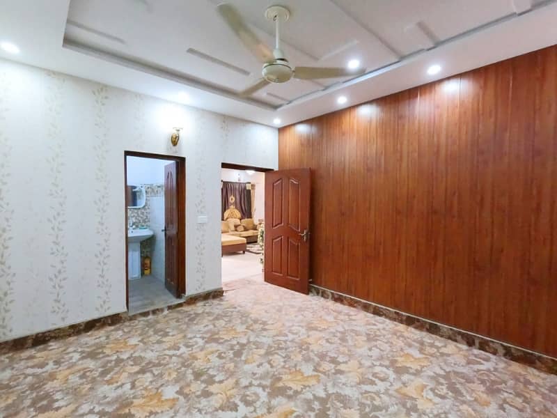 House Of 10 Marla In Awan Town For sale 24