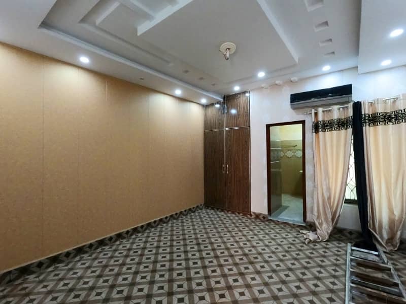 House Of 10 Marla In Awan Town For sale 27