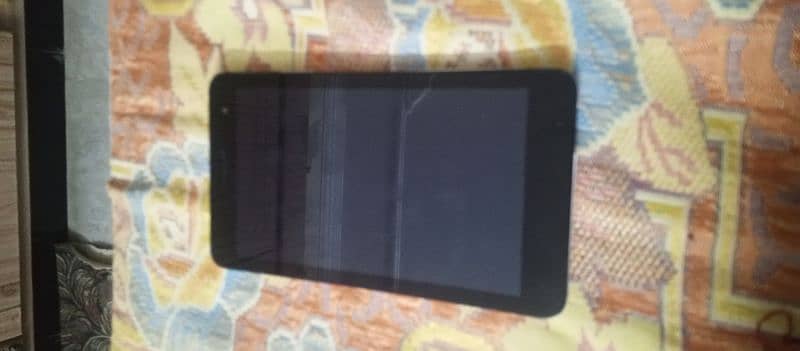 urgent sale Huawei t1-701u 0