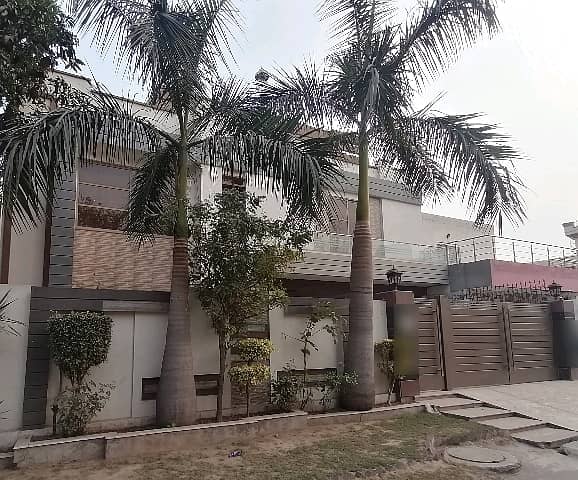 Book A Facing Park House Of 1 Kanal In Marghzar Officers Colony Marghzar Officers Colony 2