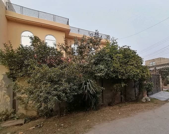 Corner 22 Marla Spacious House Is Available In Marghzar Officers Colony For sale 1