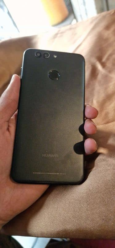 Huawei nova2 plus (4/128) pta 1