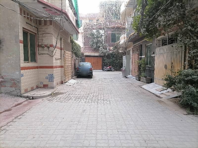 Buy A House Of 10 Marla In Marghzar Officers Colony 5