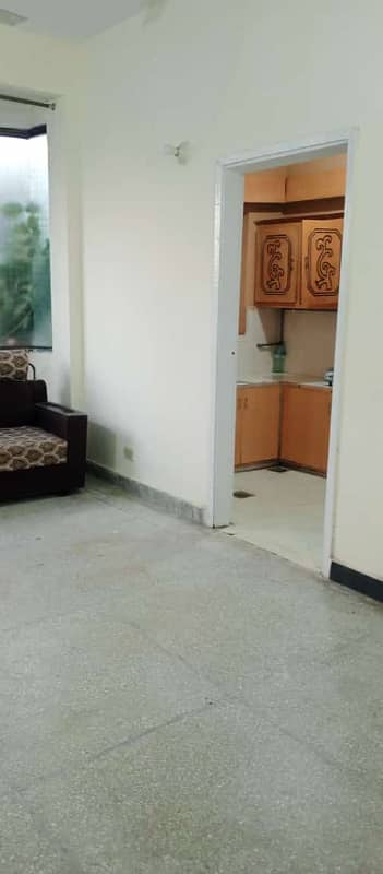 G11/4 E type flat For Rent second floor only family 5