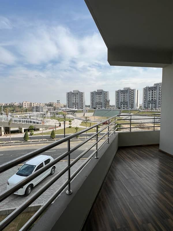 Askari 11, Sector D, 10 Marla, 3 Bed, 3rd Floor, Luxury Apartment For Rent. 12