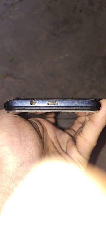 infinix hot 9 . . . . 4 64 4