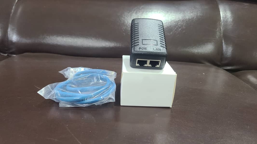 24V 1A 24W PoE Adapter | 802.3af Passive PoE Injector With Box (New) 3