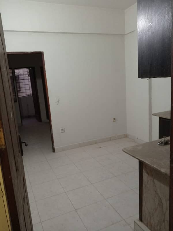 1 bed lounge flat for sale 0