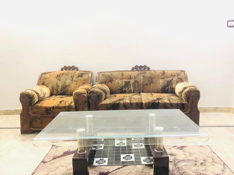 7 seater sofa, center table and carpet for sale 7