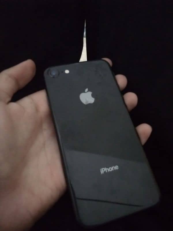 iphone 8 10/10 condition 1