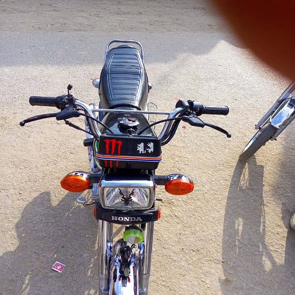 I'm selling my bike 8