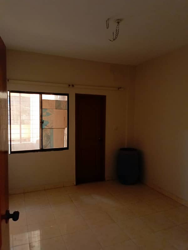 2 bed lounge flat for sale 7