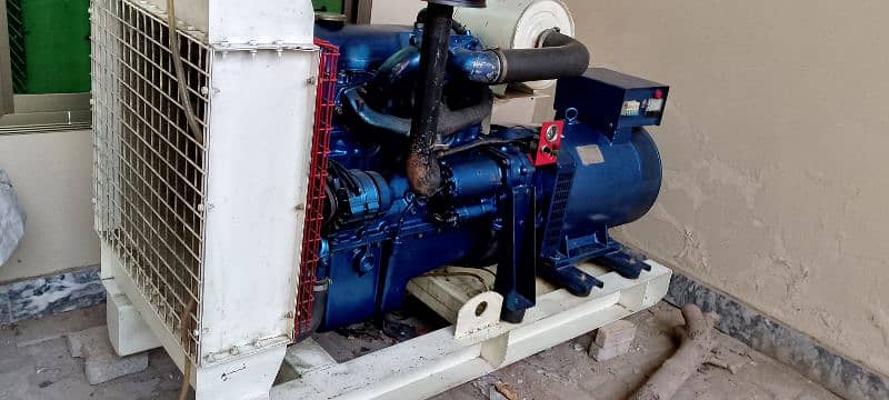 Ford 50KVA 4-CYLINDER 3 PHASE GENERATOR. 0348.6661172 1