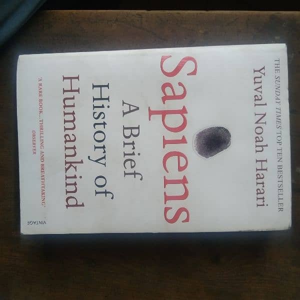 Sapiens by Yuval Noah Harari 0