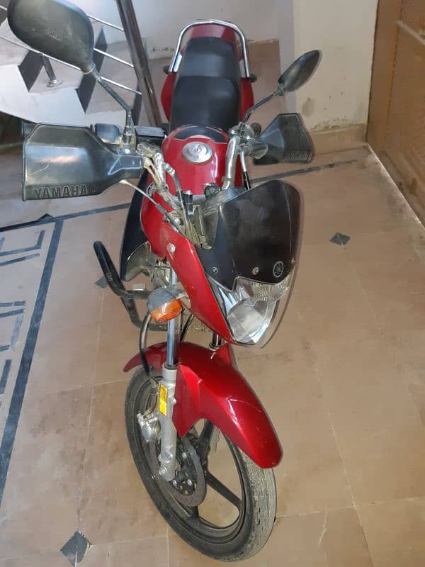 YAMAHA YBR 125, MODEL 2020 3